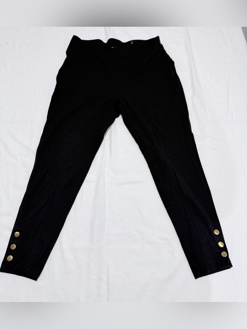 Chico’s So Slimming Size 2R 12/14 Black Ponte Ankle Pants Gold Button Detail